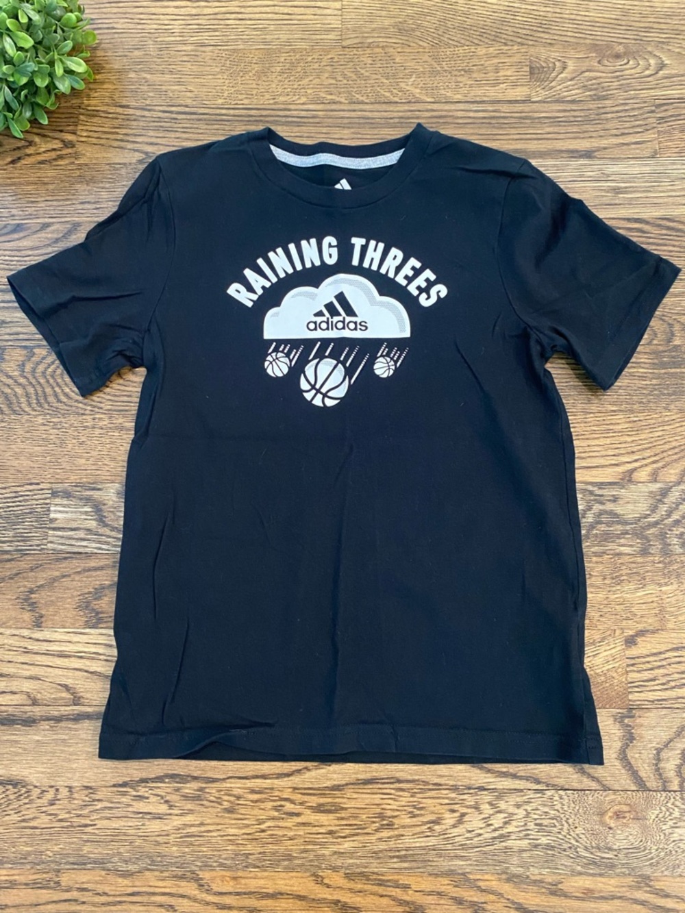 Adidas Boys Black Basketball Tshirt Sz 7